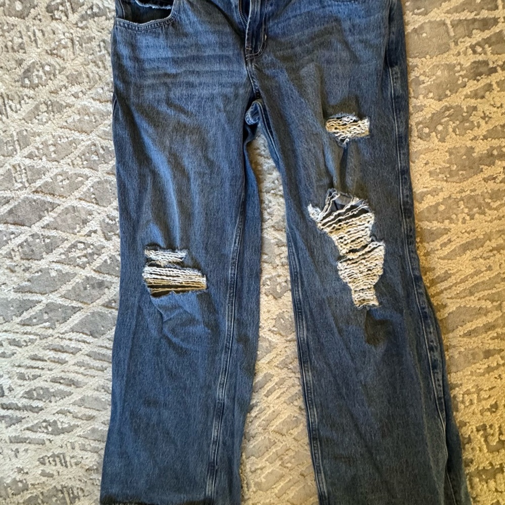Hollister Women's Straight Leg Jeans in Distressed Blue